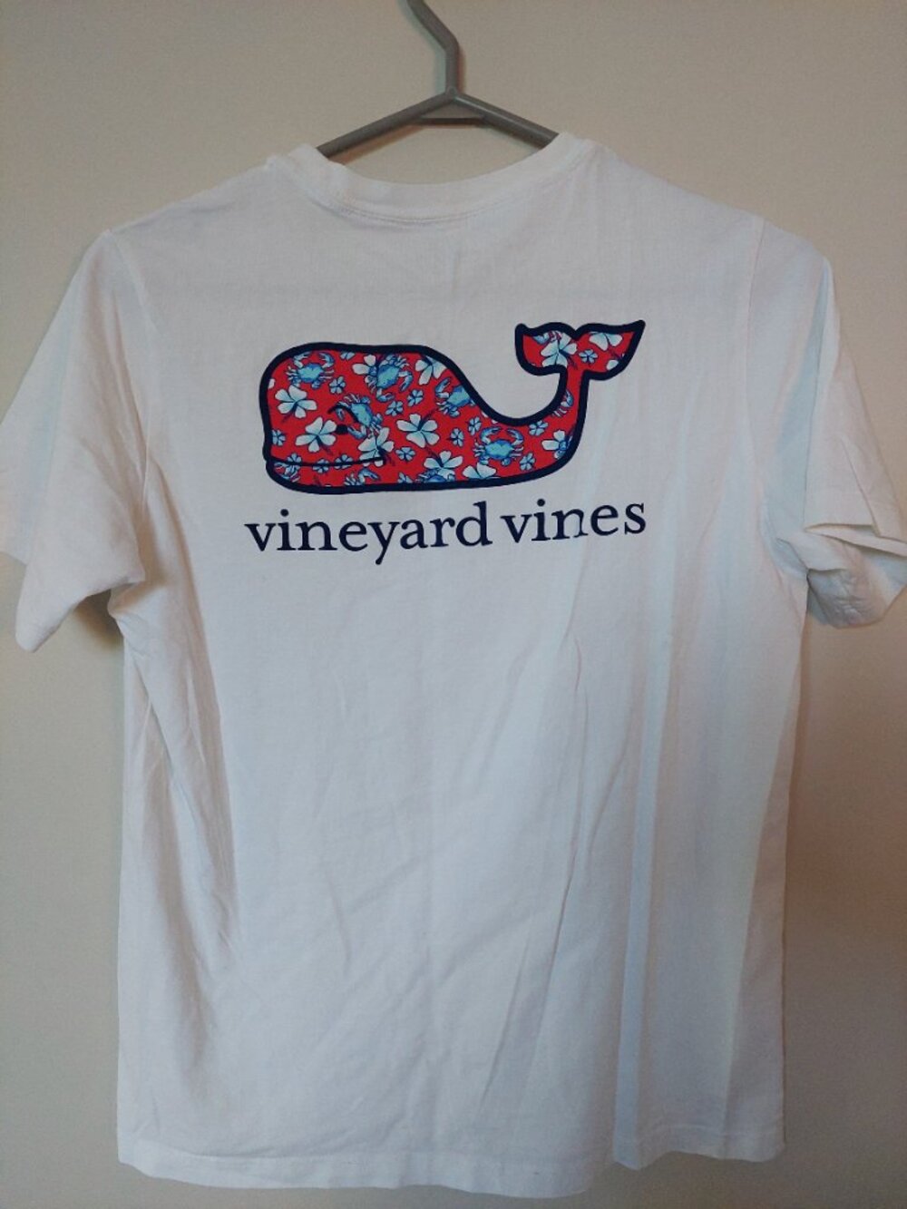 Vineyard Vines Girl's Size L Plumeria Whale Fill Short Sleeve T-Shirt in white